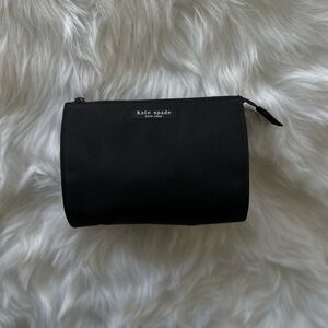 Kate spade ♠️ Nylon cosmetics pouch EUC color black